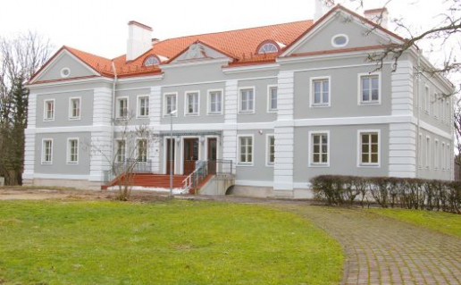 Antazavės dvaras. Autorius Sartų ir Gražutės RP direkcija.JPG