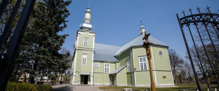prienu-kristaus-apsireiskimo-baznycia-5cc16e51e4e49.jpg